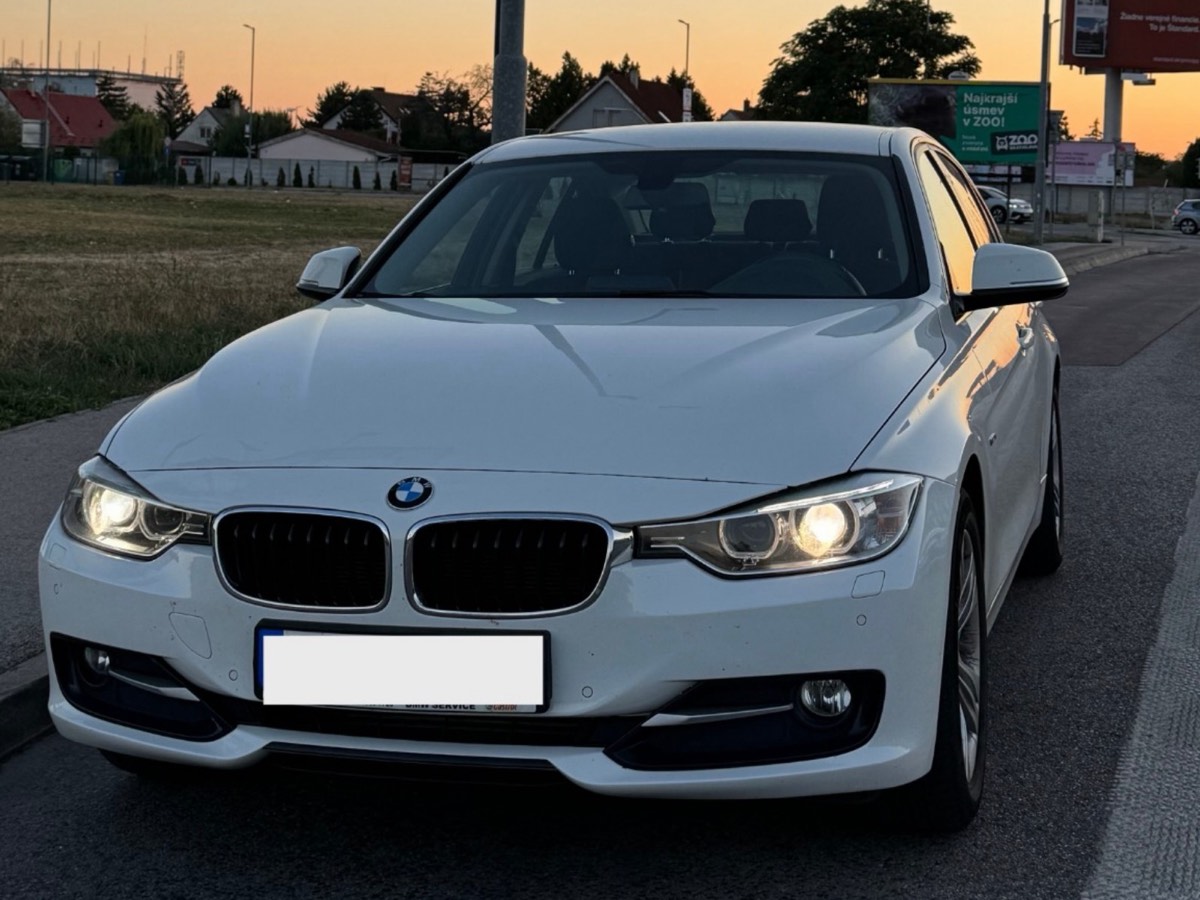Business sedan, 1–4 cestujúci · 4 kufre — letiskové taxi Bratislava – Viedeň, Praha, Budapešť | Taksi.sk